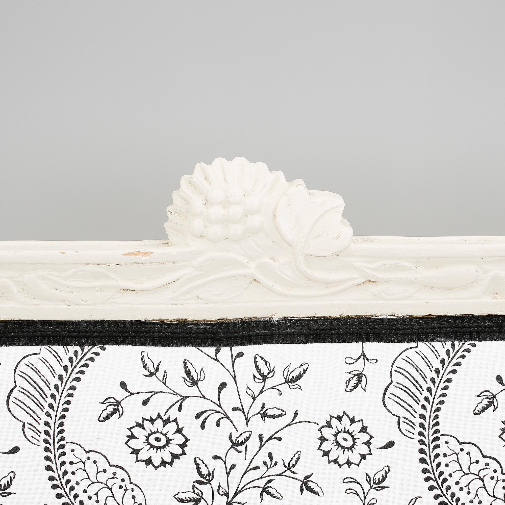 SOFFA, sengustaviansk, omkring år 1800.