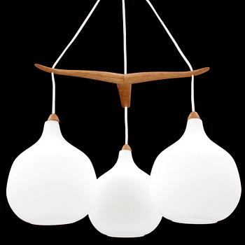 TAKLAMPA, Uno och Östen Kristiansson, Luxus, Vittsjö. Modellen formgiven 1952. Höjd ca  60 cm.
