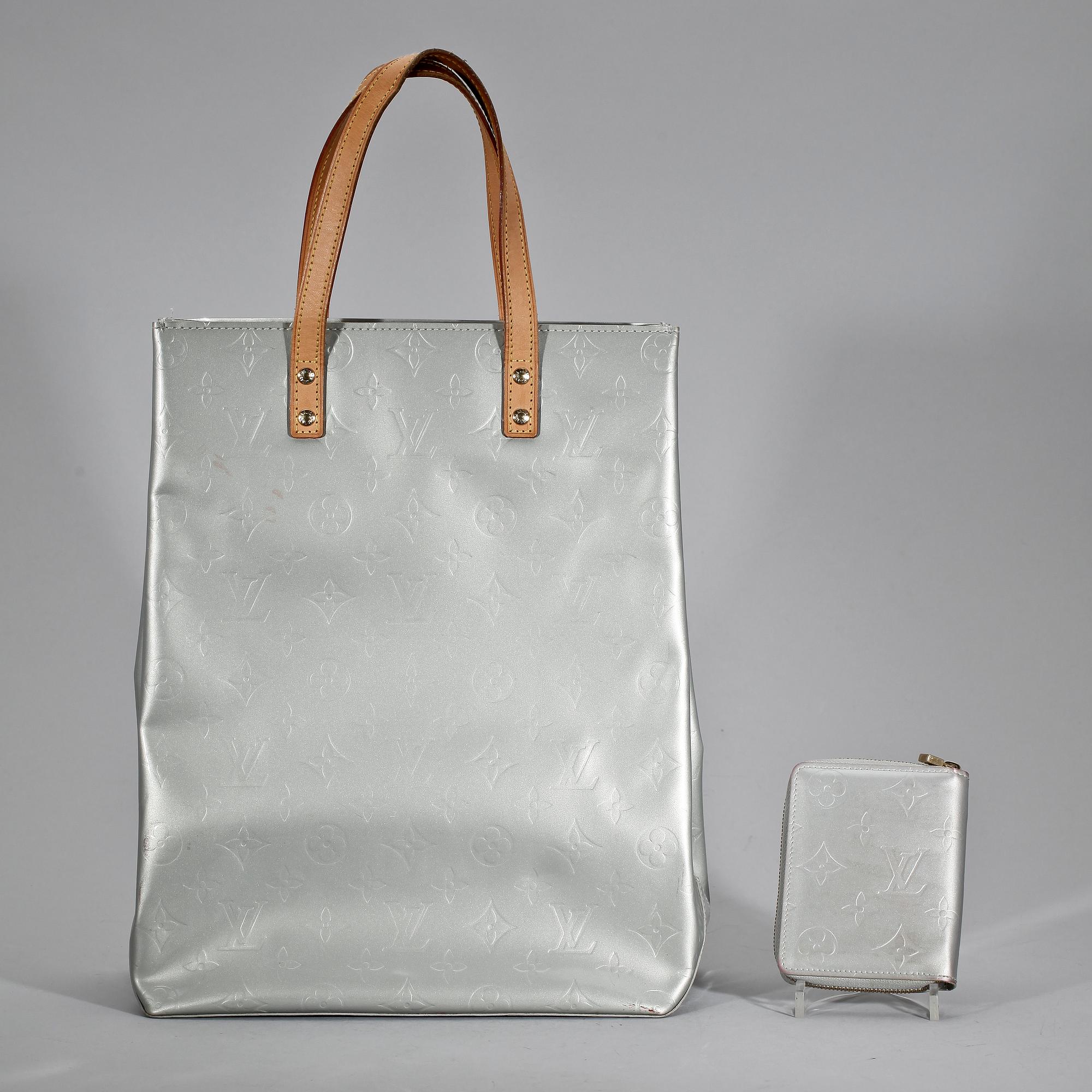 LOUIS VUITTON, handväska samt börs.