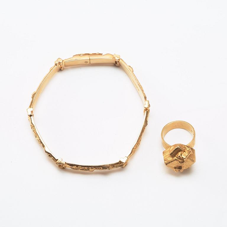 Björn Weckström, ring "Kruunu Koru" samt armband, Lapponia, Finland ca 1972,