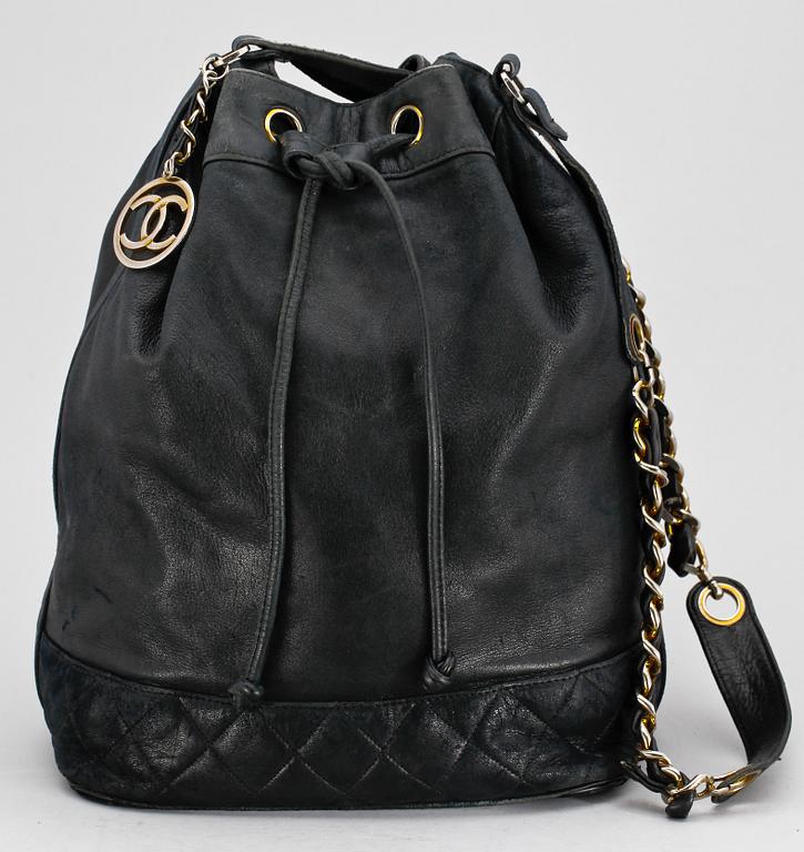 A 1970s black leather shoulderbag by Chanel.