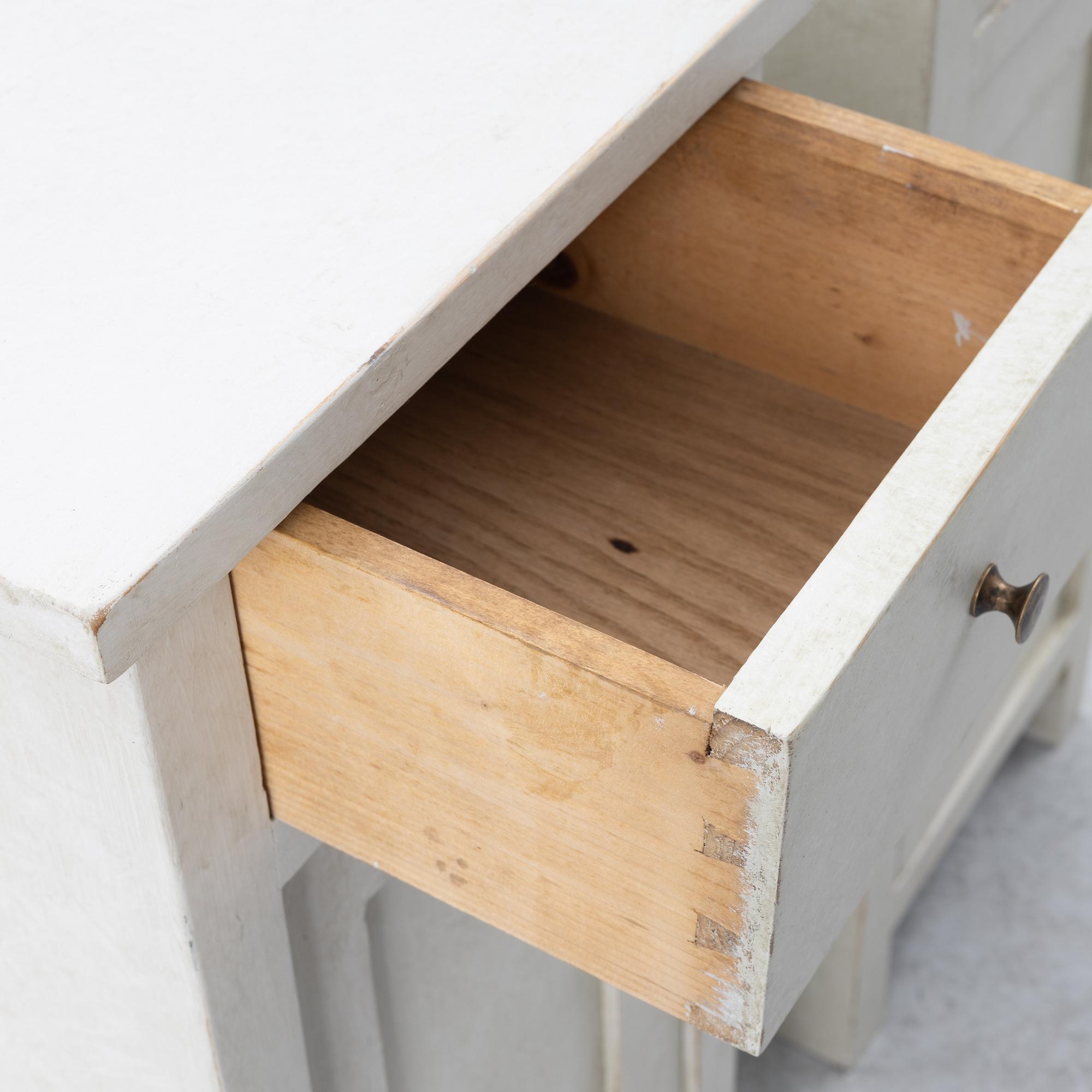 Nightstands, a pair, contemporary.