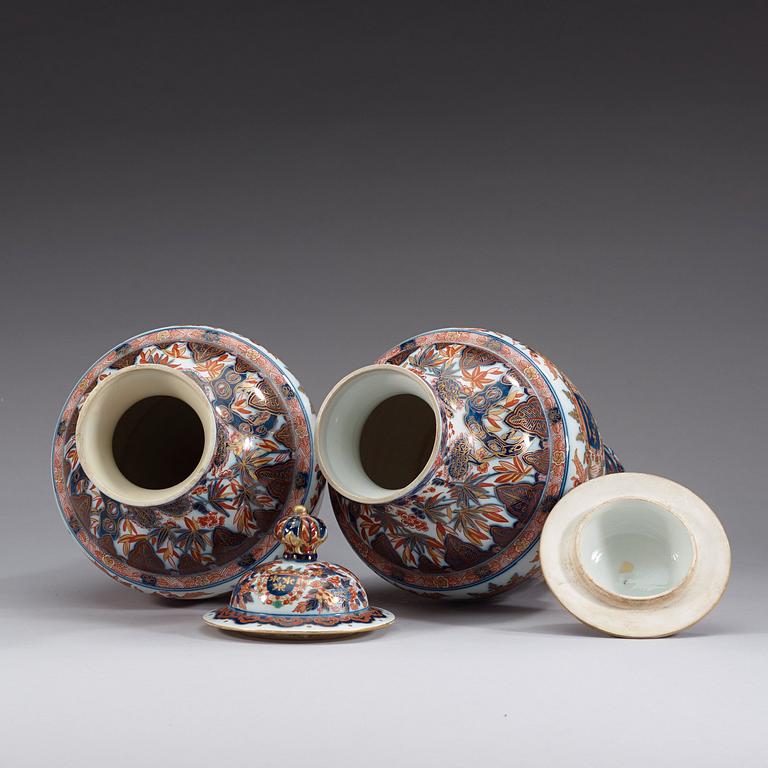 A pair of Samson Imari vases with covers, France, late 19th Century.