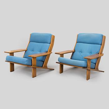 Esko Pajamies, fåtöljer, ett par "Pele", tillverkare Lepofinn 1970-tal.