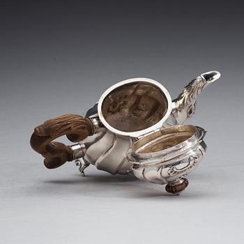 A Danish 18th century silver miniature tea-pot, marks of Jens Kjeldsen Sommerfeldt, Aalborg (1726-1767).