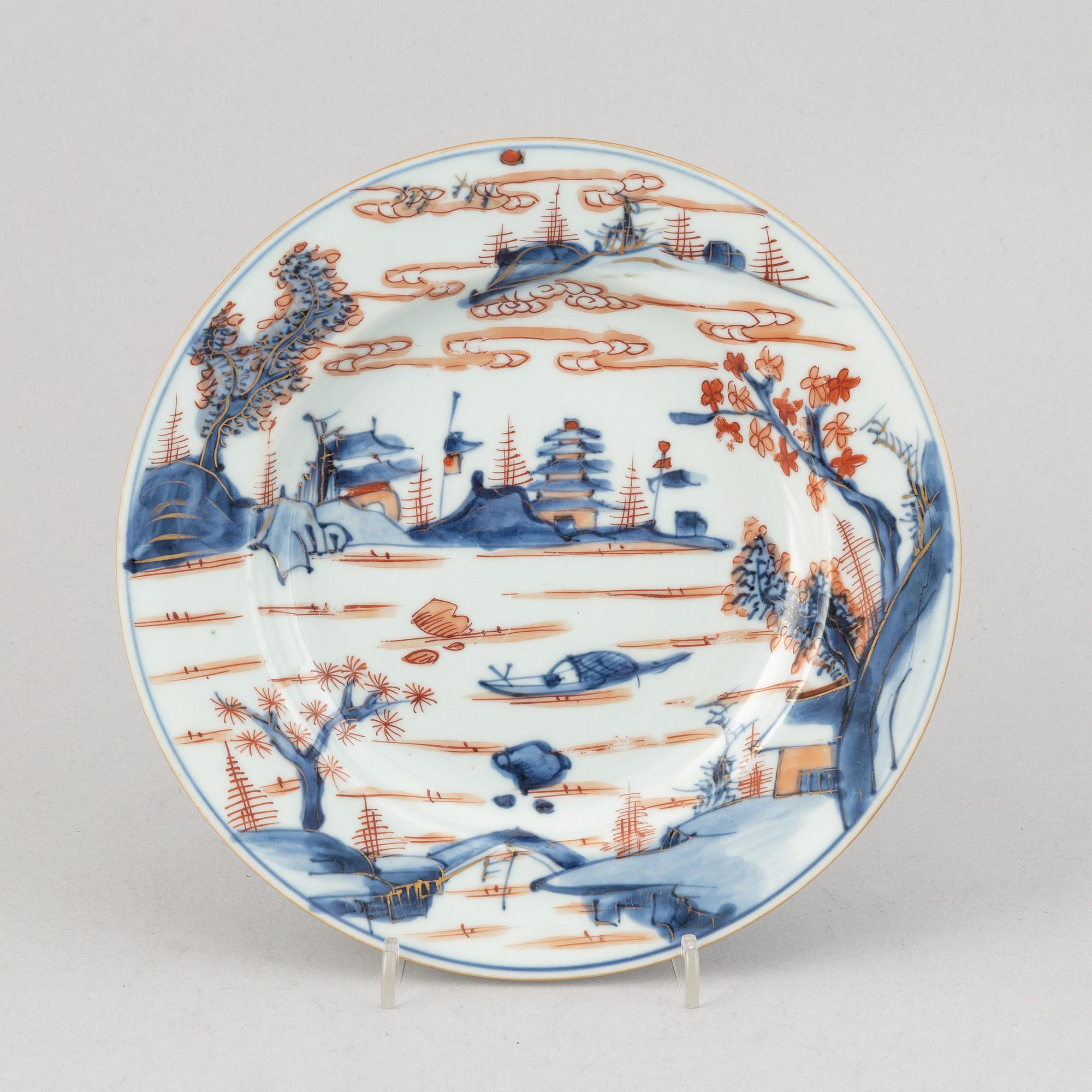 A group of 7 imari dishes, Qing dynasty, Qianlong (1736-95).