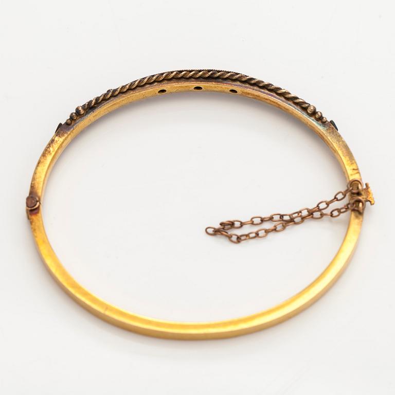 Bracelet, 8/8 cut diamonds, 15K gold, late 19th century.