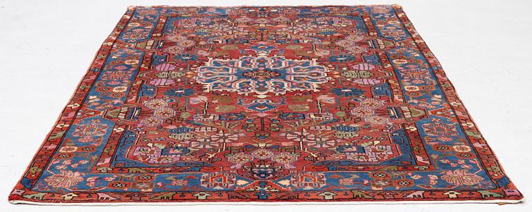 Matta, nordvästpersisk, ca 230 x 150 cm,