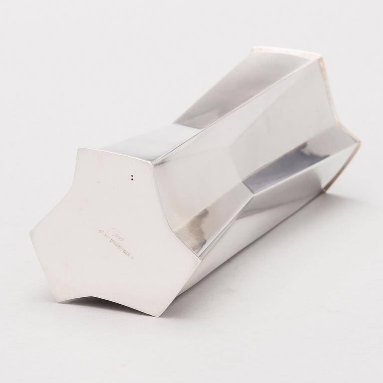 TAPIO WIRKKALA, vas, silver, Hopeakeskus, Tavastehus 1967. Vikt ca 352 g.