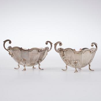 SALTKAR, ett par, silver, Israel Sigmond Greenberg Birmingham, 1913-14. Vikt ca 88 g.