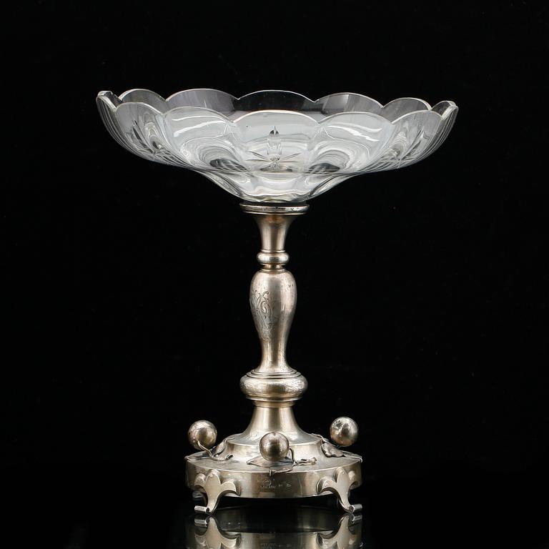 UPPSATSSKÅL, silver, glas, Vladimir Morosov, St Petersburg 1908-17. Silvervikt ca 500 gram.