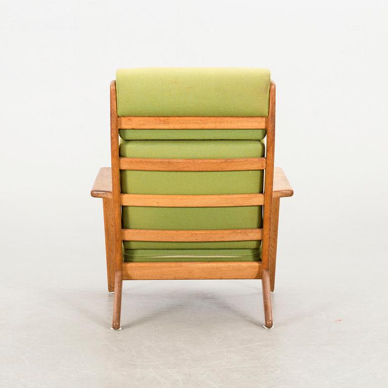 A HANS J WEGNER GE-290 armchair.