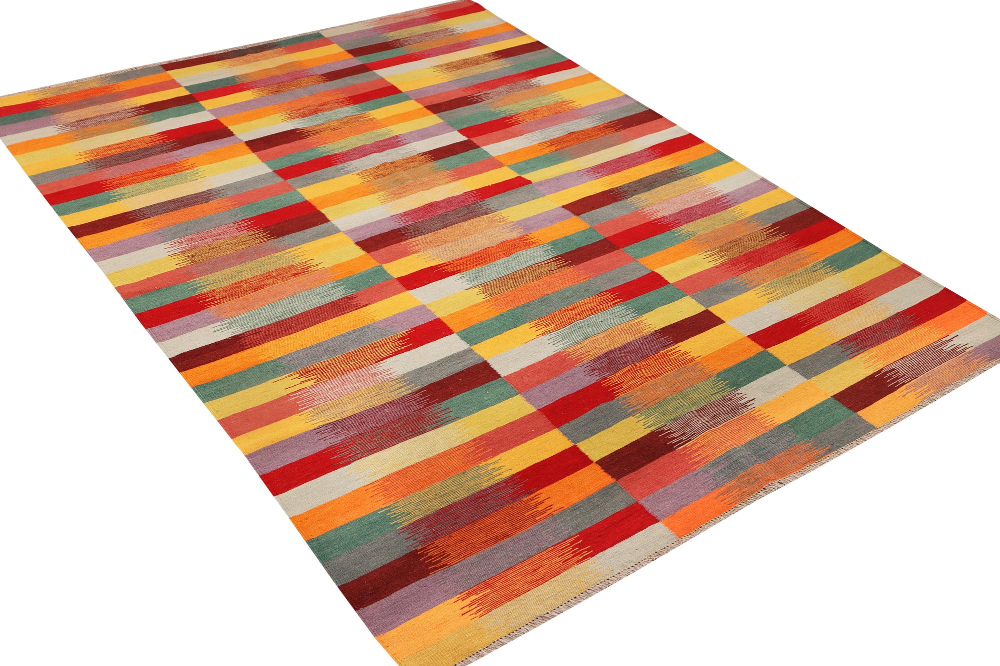 A modern design kilim carpet, a. 295 x 203 cm.
