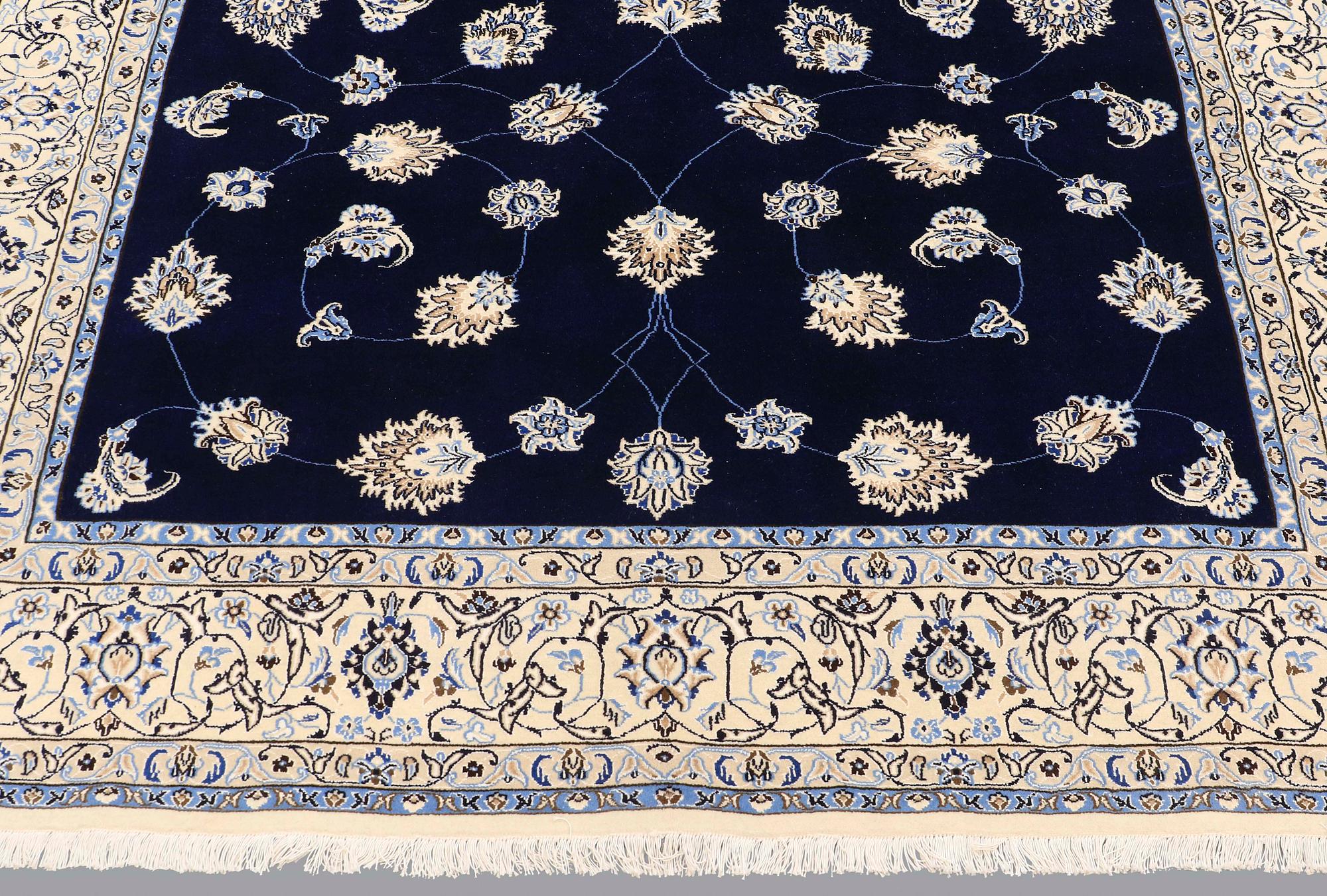 A carpet, Nain part silk s.k 9LAA, ca 312 x 199 cm.