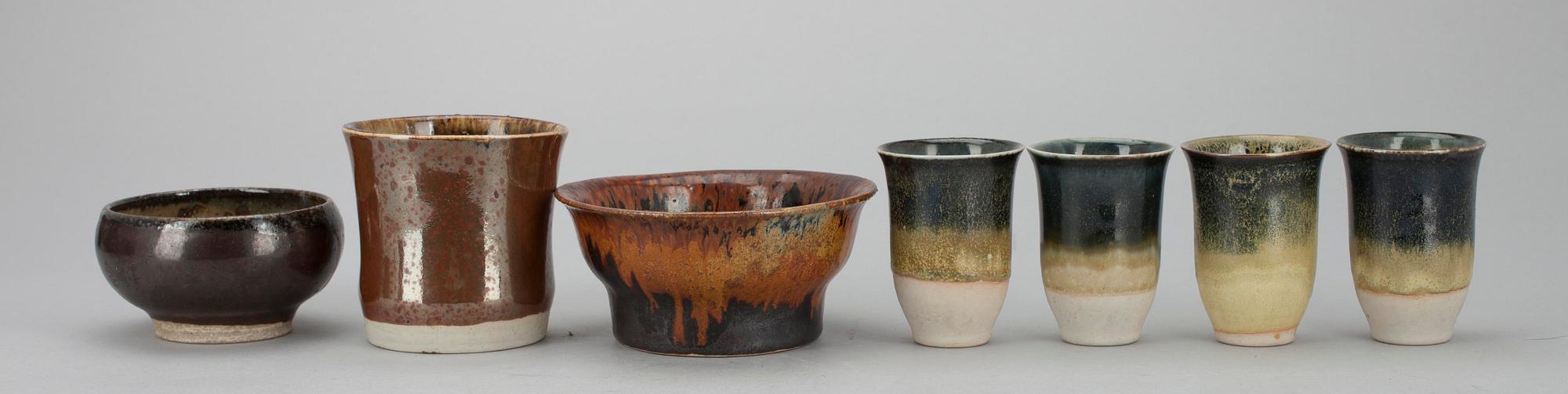 LIISA HALLAMAA (LARSEN), KÄRL, 10 st. keramik, sign. LH, Alamaa. 1970-tal.