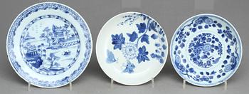 TALLRIKAR, 3 st, porslin, Kina, 1700-tal.
