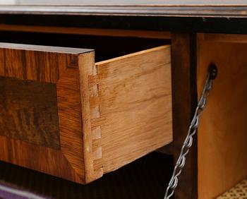 SIDEBOARD, 1900-talets första hälft.