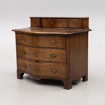 A late Baroque chest of drawers, first half of the 18th century.