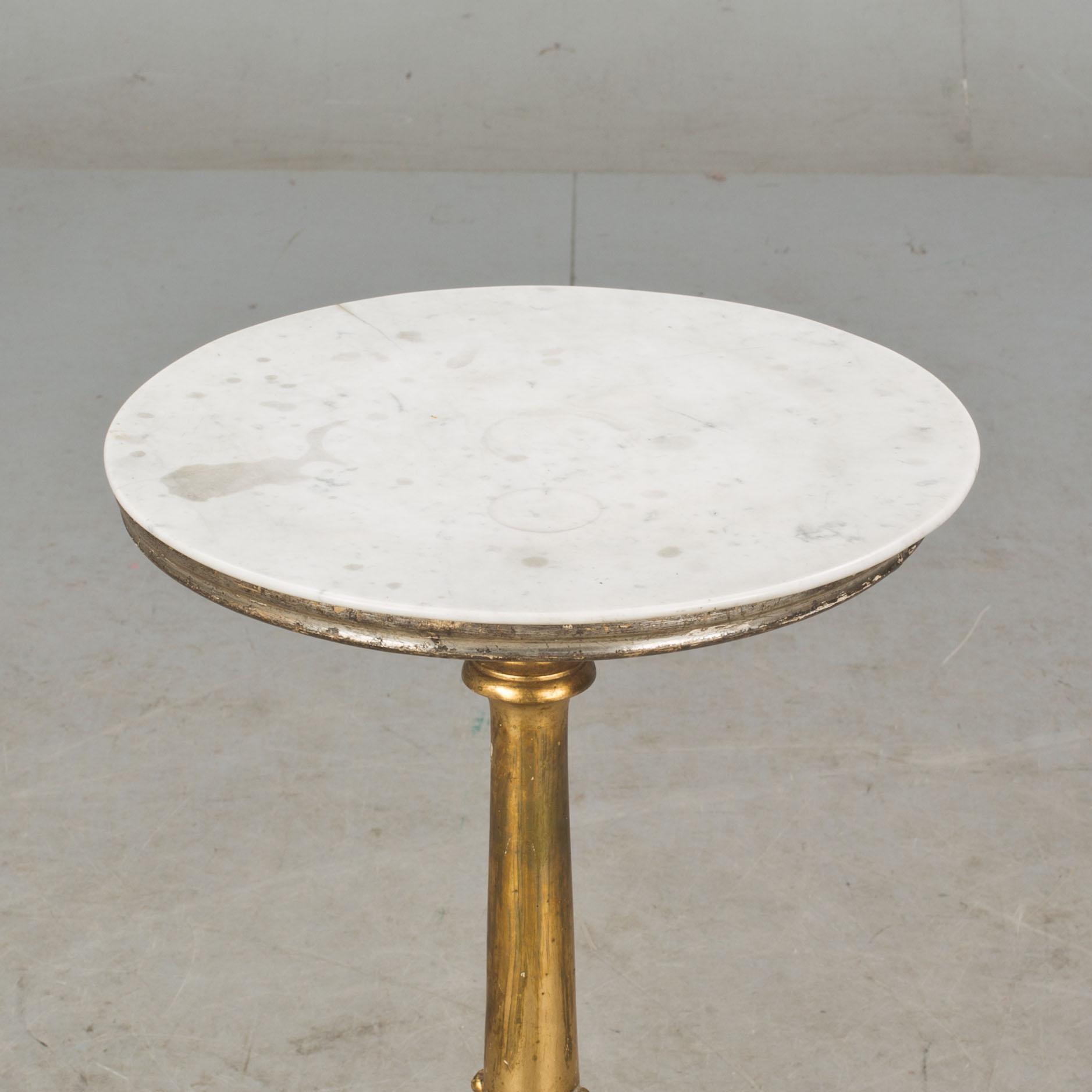 BORD, förgyllt och skulpterat trä, 1800-tal.