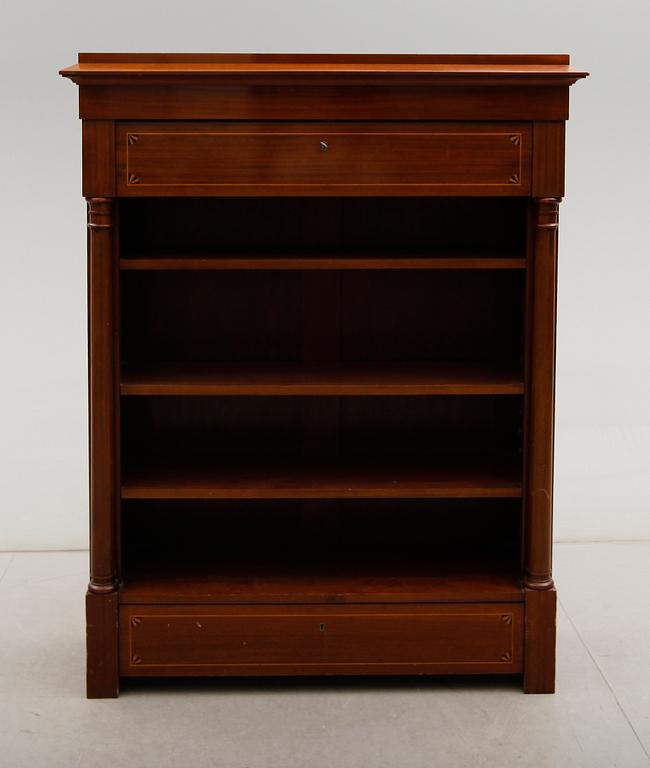 BOKHYLLA, Karl Johansstil, 1900-talets första hälft.