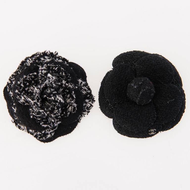 CHANEL JA GUCCI, kolme rintakorua.