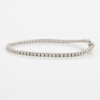 Tennis bracelet 18K white gold with brilliant-cut diamonds.