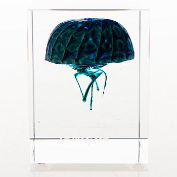 OIVA TOIKKA, AN ANNUAL CUBE, glass, signed Oiva Toikka Nuutajärvi.