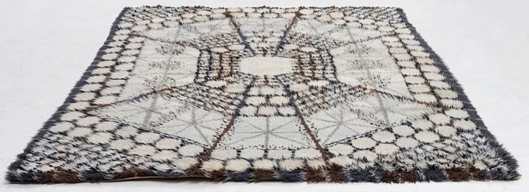 Marianne Richter, a rug, c. 230 x 160 cm.