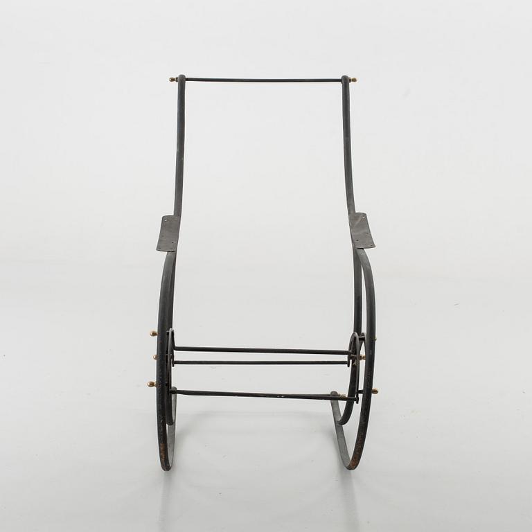 19TH CENTURY ROCKING CHAIR.