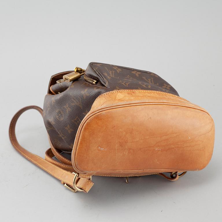 LOUIS VUITTON,.