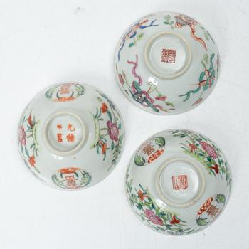 Skålar, sju stycken, porslin. Sen Qingdynasti, omkring 1900.