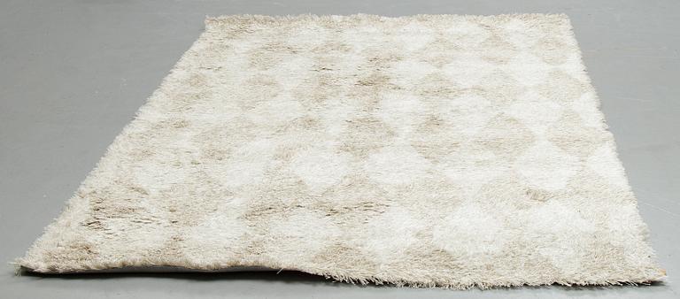 Gunilla Lagerhem Ullberg, a carpet, Fogg "Harlequin" Cream, hand tufted, ca 292-295 x 194-197 cm.