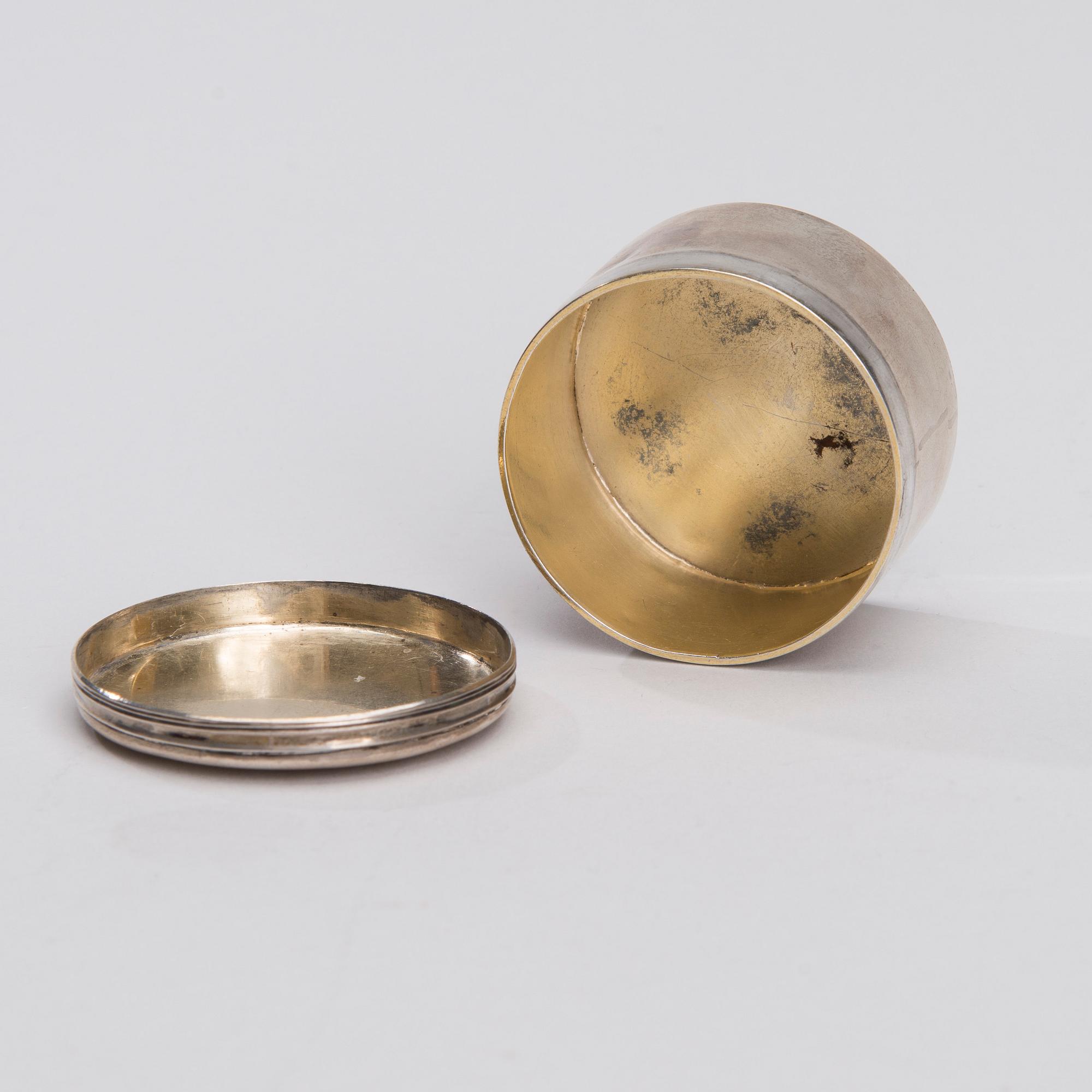 DOSA, silver, Carl Wictor Tertulianus Talen, Helsingfors 1846, vikt 46 g.