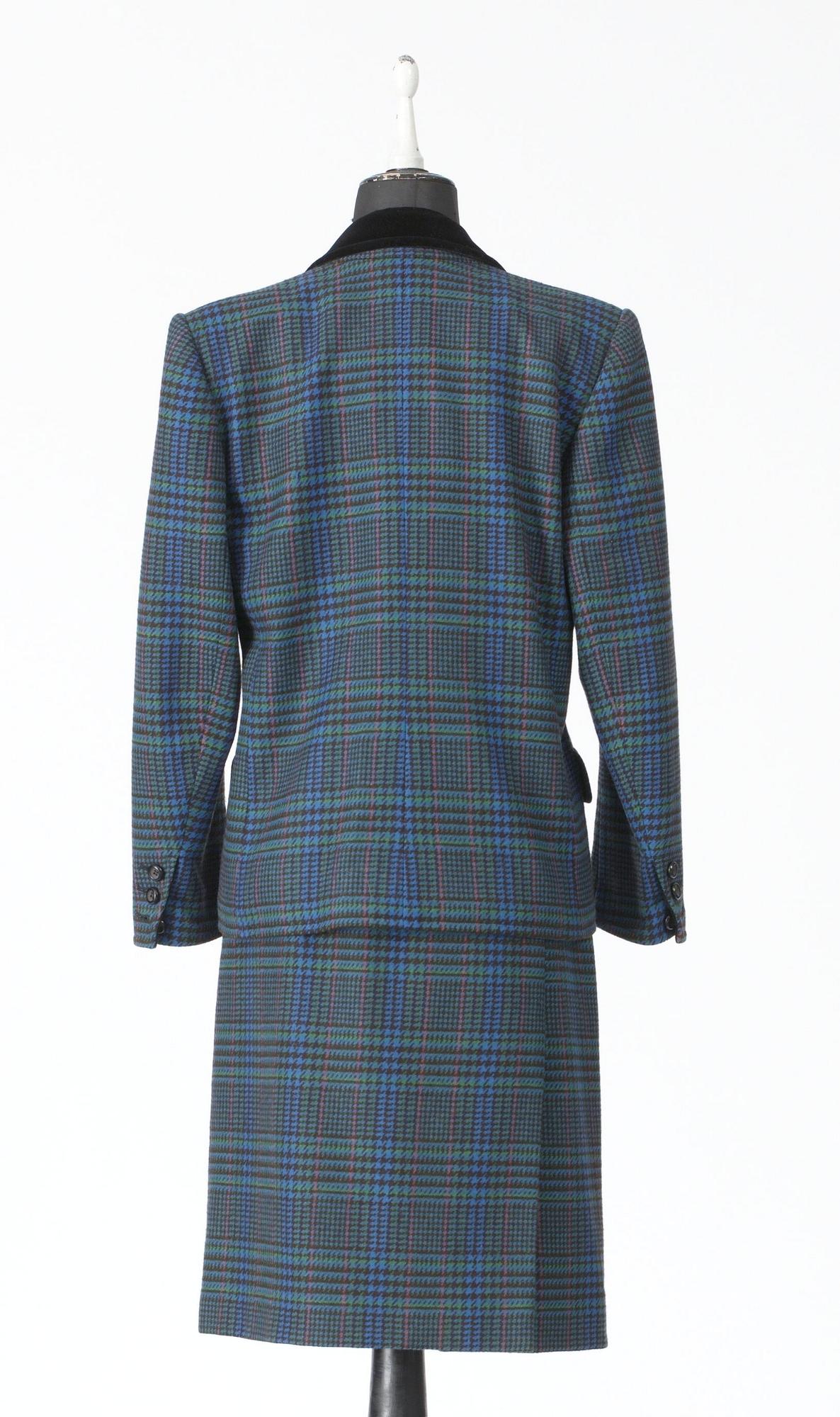 DRÄKT, Saint Laurent rive gauche.