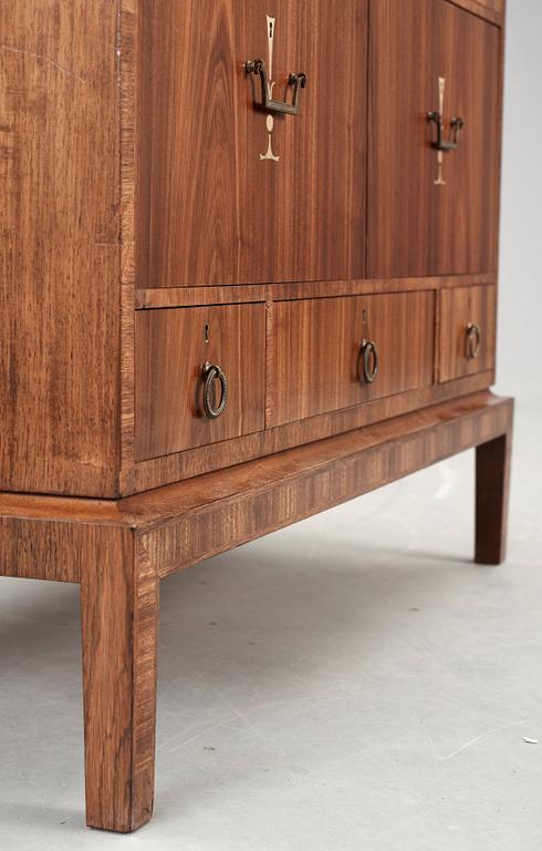 A chest of drawers attributed to Axel Einar Hjorth, executed by Hjalmar Wikström, Stockholm 1920's-30's.