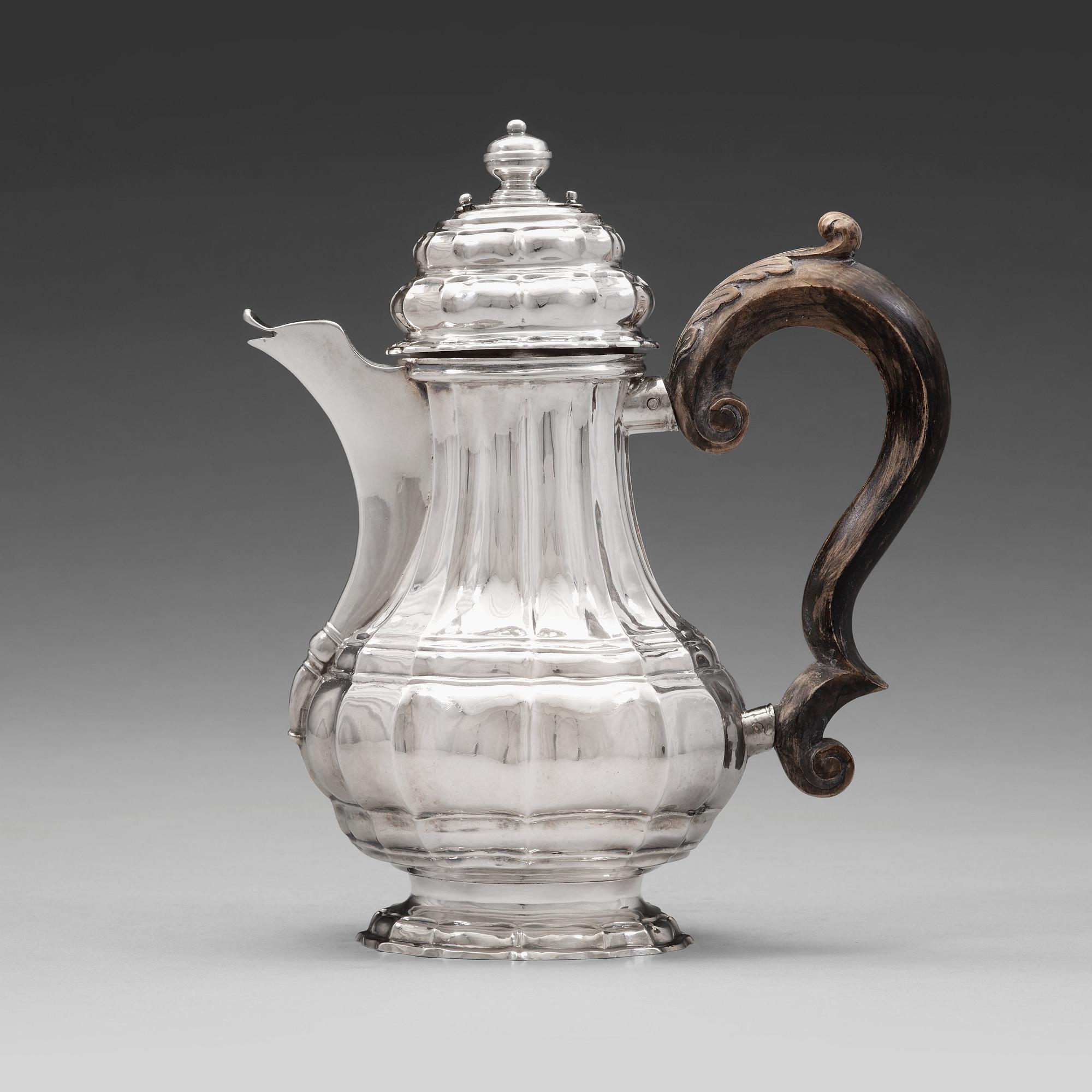 Olof Fernlöf, chokladkanna, silver, Göteborg 1728, senbarock.
