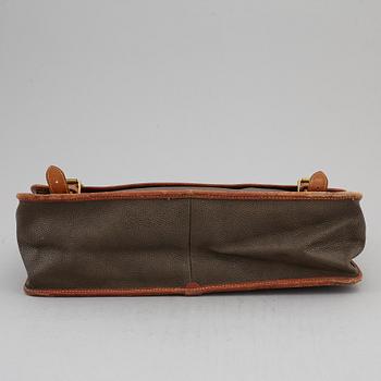 MULBERRY, a Scotch grain briefcase.