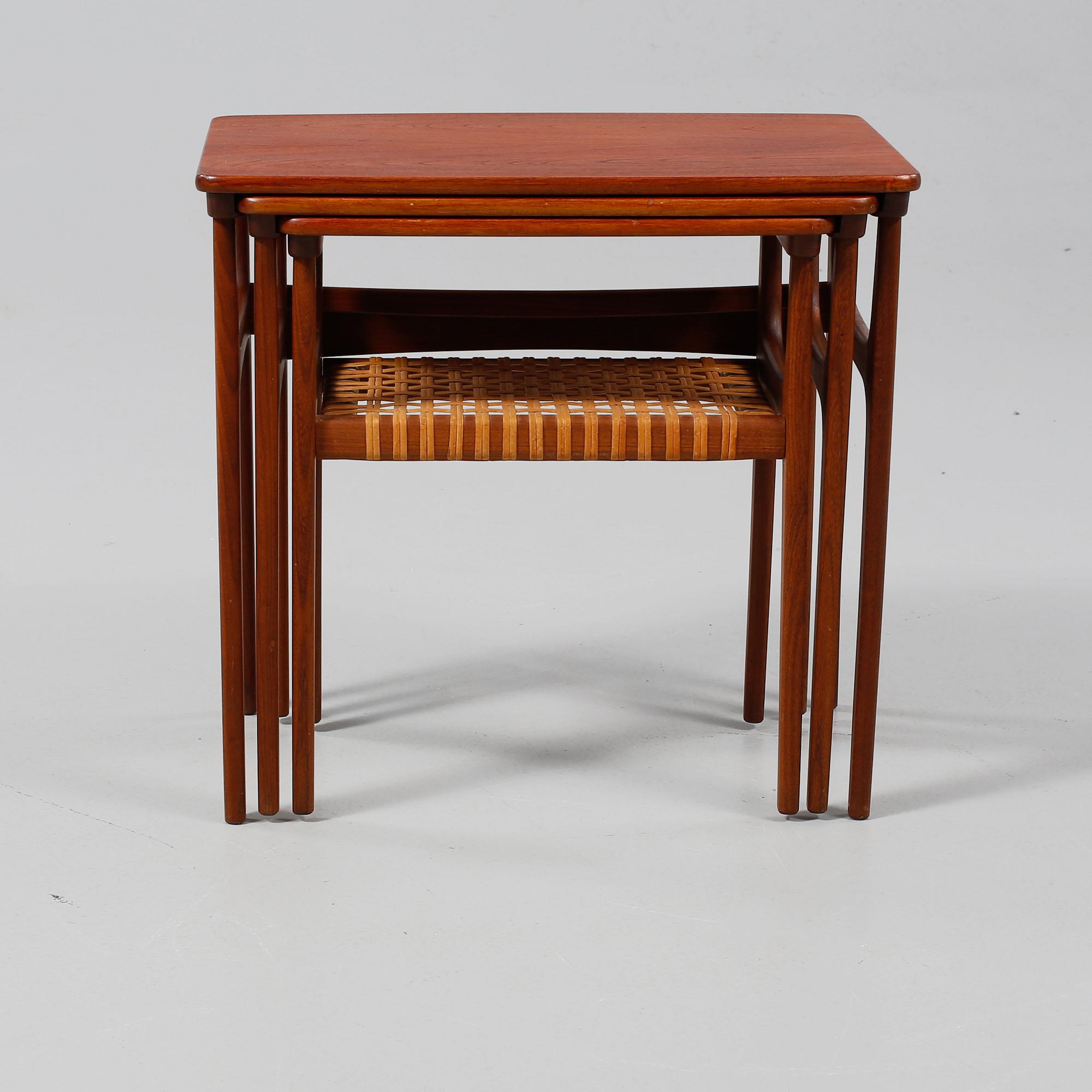 SATSBORD, 3 delar, Heltborg Möbler, Danmark, 1900-talets tredje kvartal.