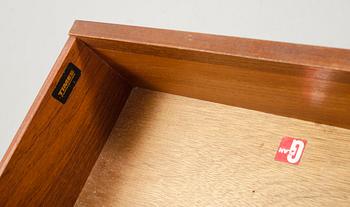 SIDEBOARD / SKRIVBORD, "G-Plan", omkring 1900-talets mitt.