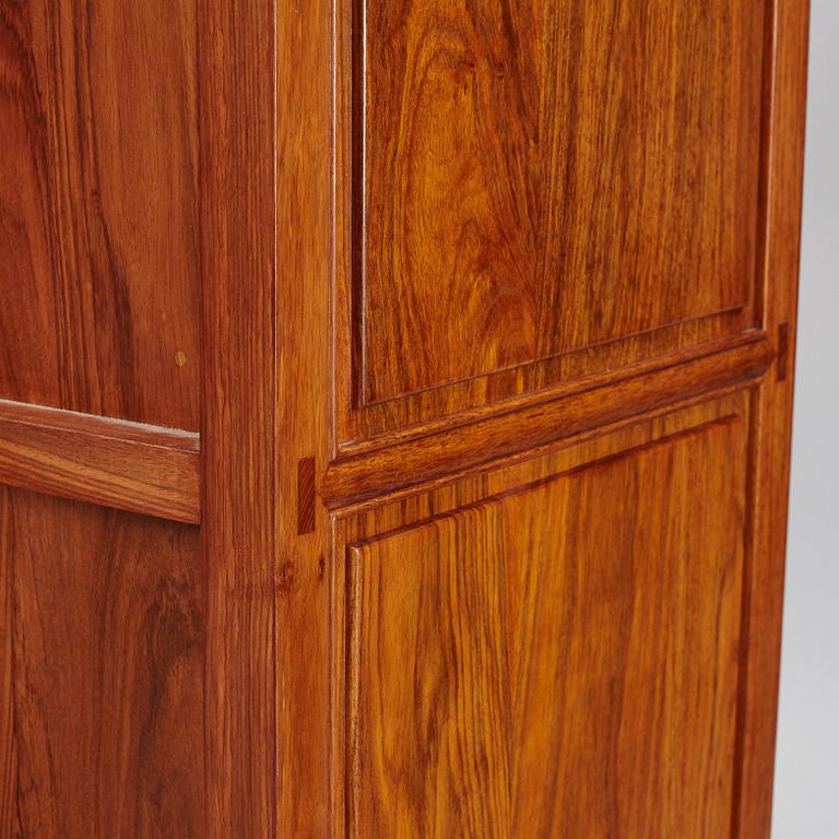 Bookcases, a pair, crafted by furniture carpenters in Beijing.