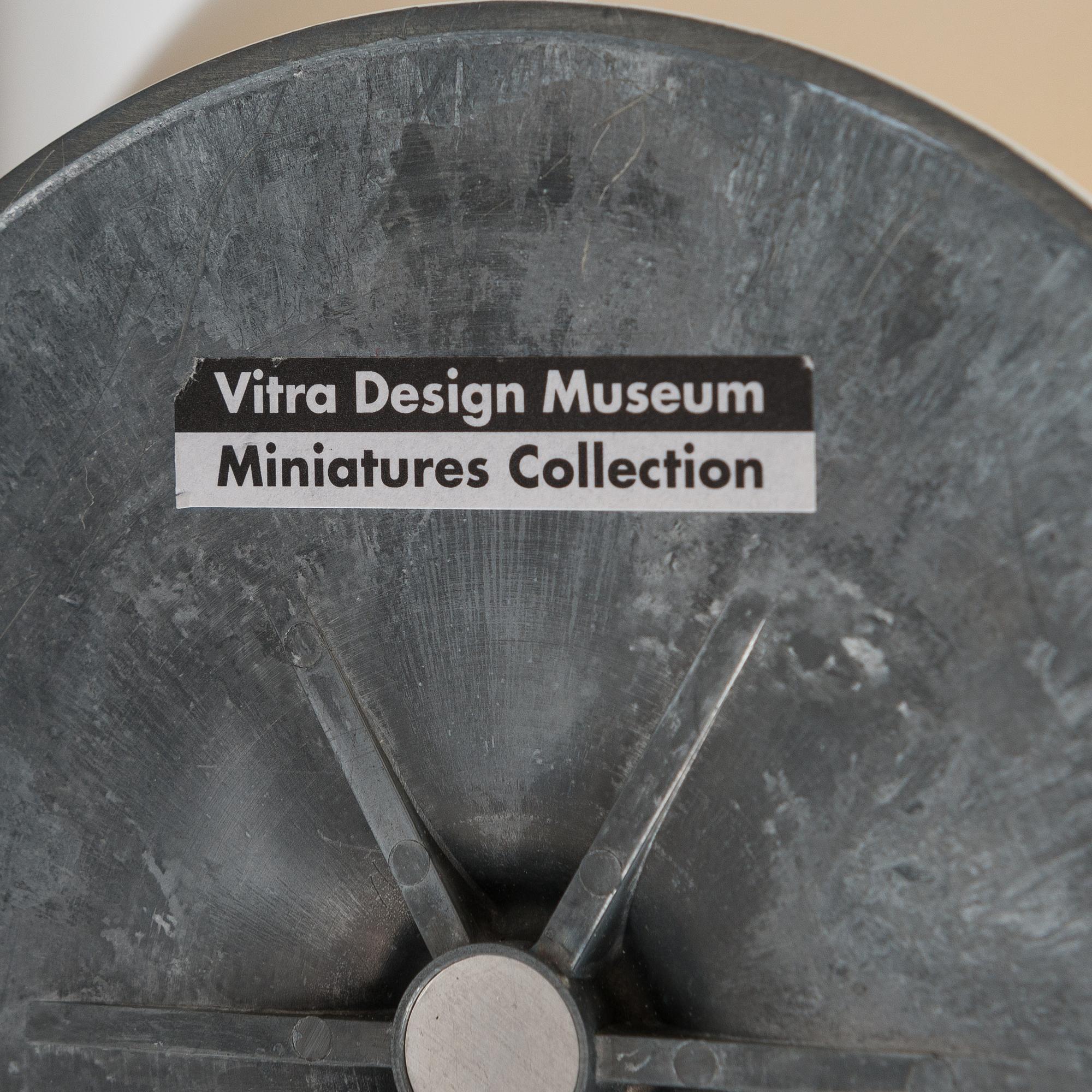 EERO AARNIO, miniatyyri, "Pallotuoli",  Vitra Design Museum.