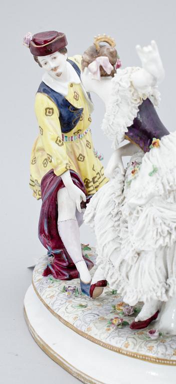 FIGURGRUPP, porslin, Rudolstadt Volkstedt, Tyskland, 1900-talets början.