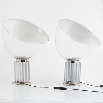 Achille Castiglioni, & Pier Giacomo Castiglioni, bordslampor, ett par, "Taccia small", Flos, Italien.