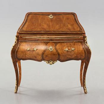 A Swedish Rococo 18th century secretaire in the manner of Johan Henrik Reimer (master in Stockholm 1745-1773).