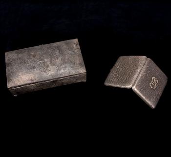 SKRIN och CIGARETTETUI, silver, Auran Kultaseppä, Åbo 1957 och Helsingfors 1929.