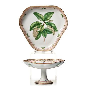 321. A Royal Copenhagen 'Flora Danica' tazza and serving dish, Denmark, 20th Century.