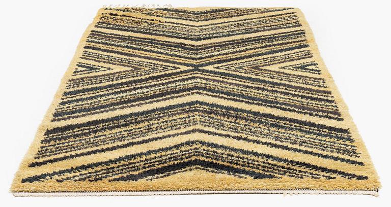 a carpet, "Tigerfällen", knotted pile, 236 x 126 cm, signed AB MMF BN.