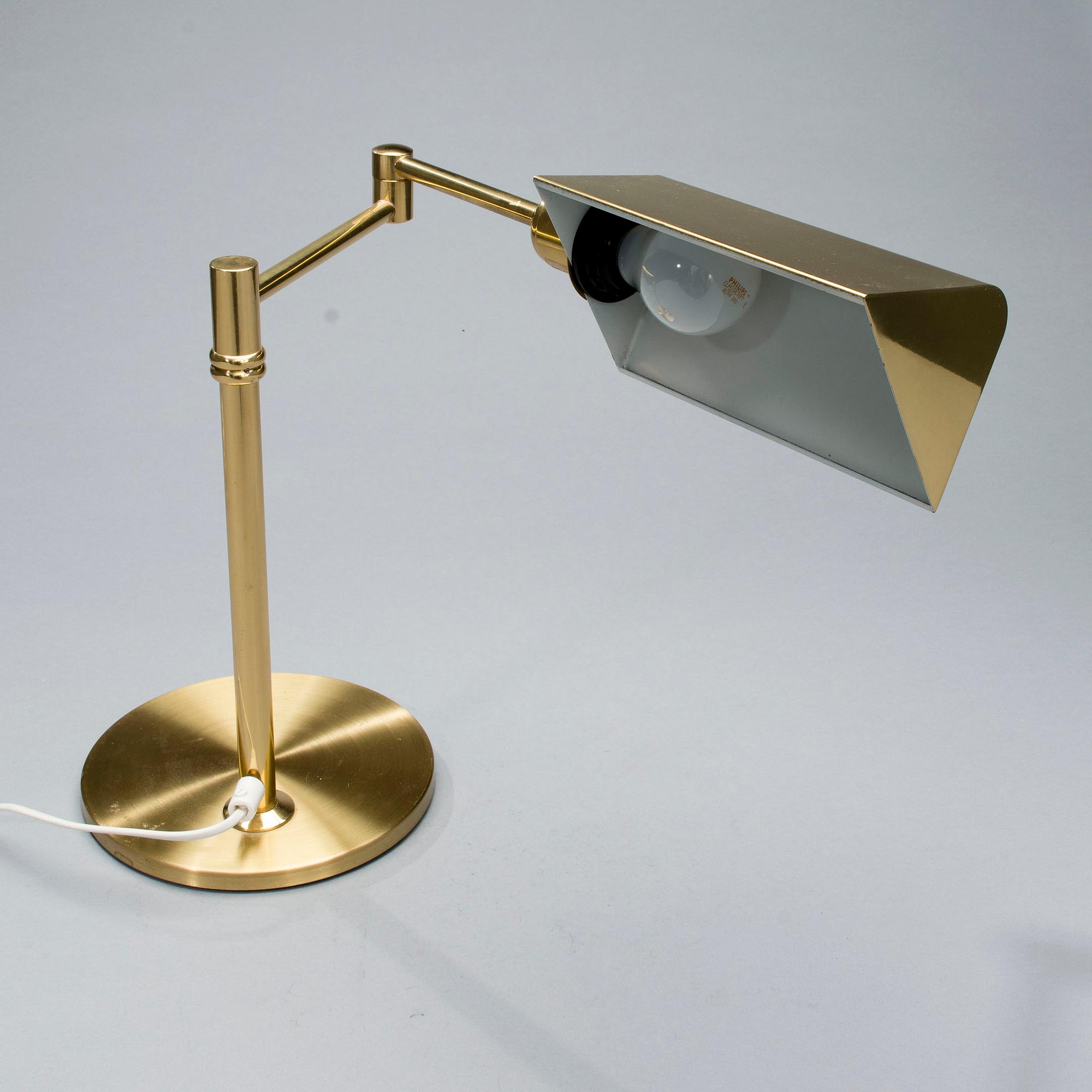 BORDSLAMPA, mässing, Ewå, Värnamo, 1900-talets sista kvartal.