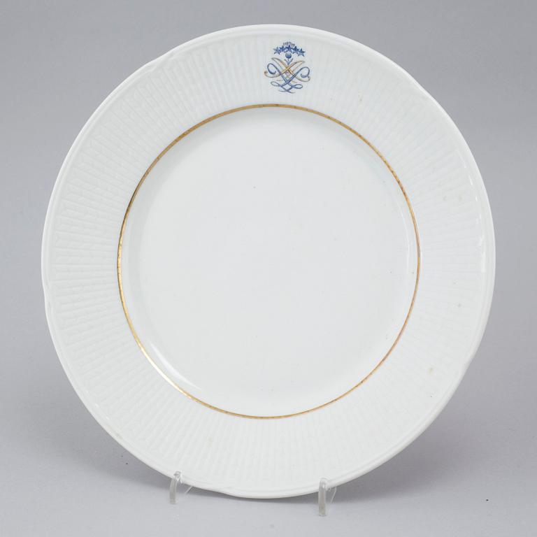 SERVIS, 119 delar, "Swedish Grace" med monogram, porslin, Rörstrand, 1900-tal.