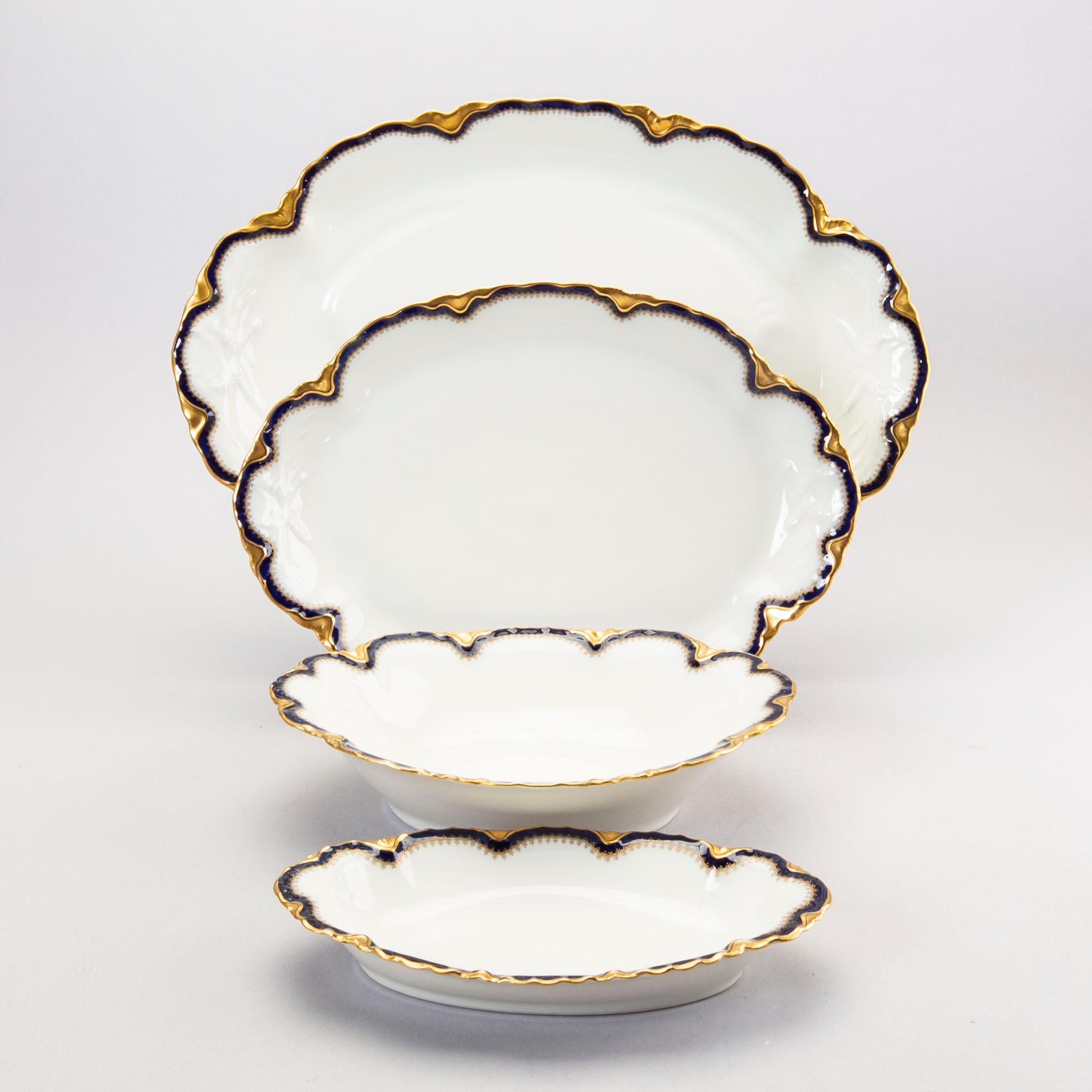 A 122 pcs of Limoges porcelain dinner service.
